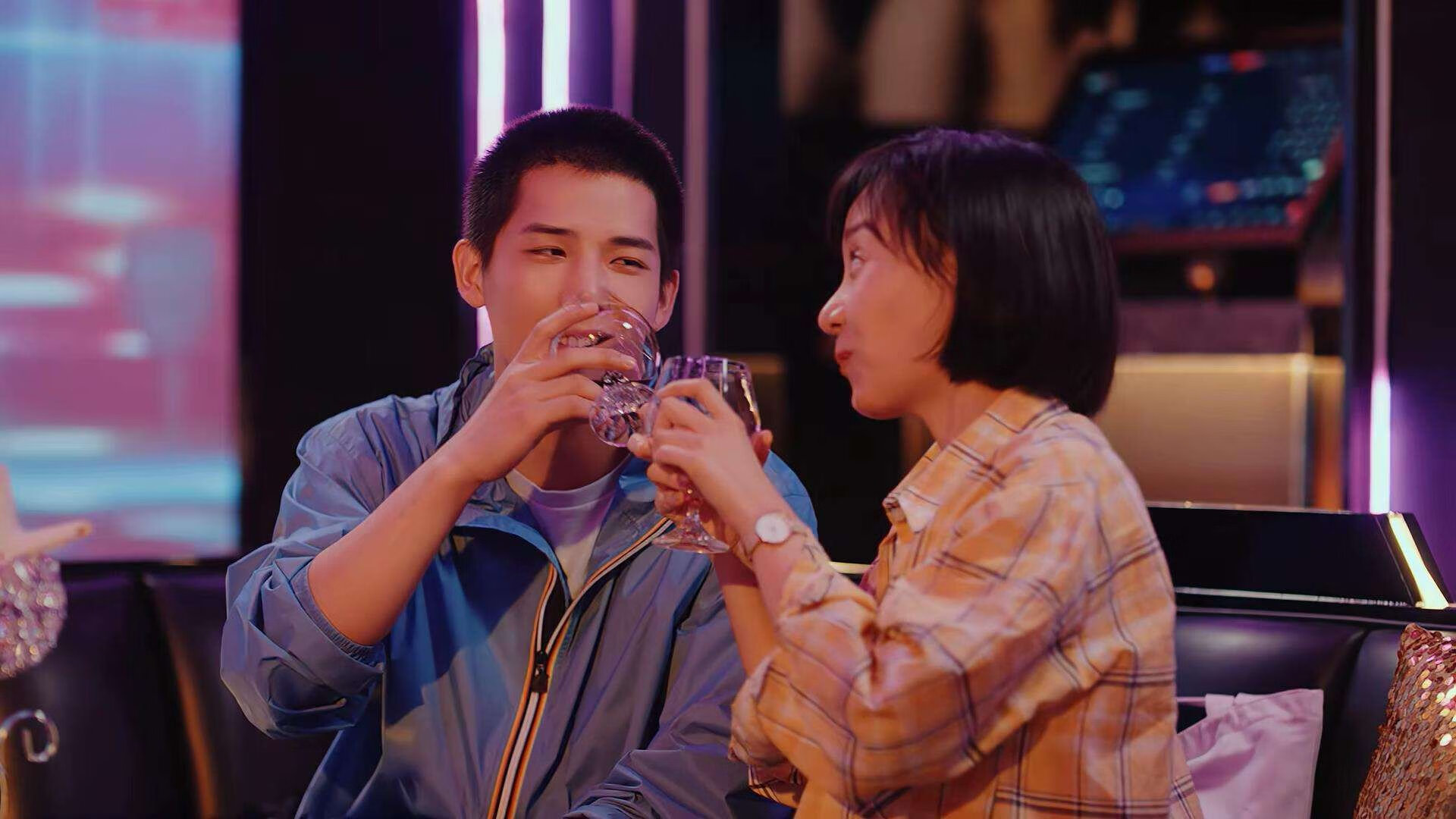 亚洲球队在国际舞台上不断崭露头角，亚洲足球联赛小组赛激战正酣