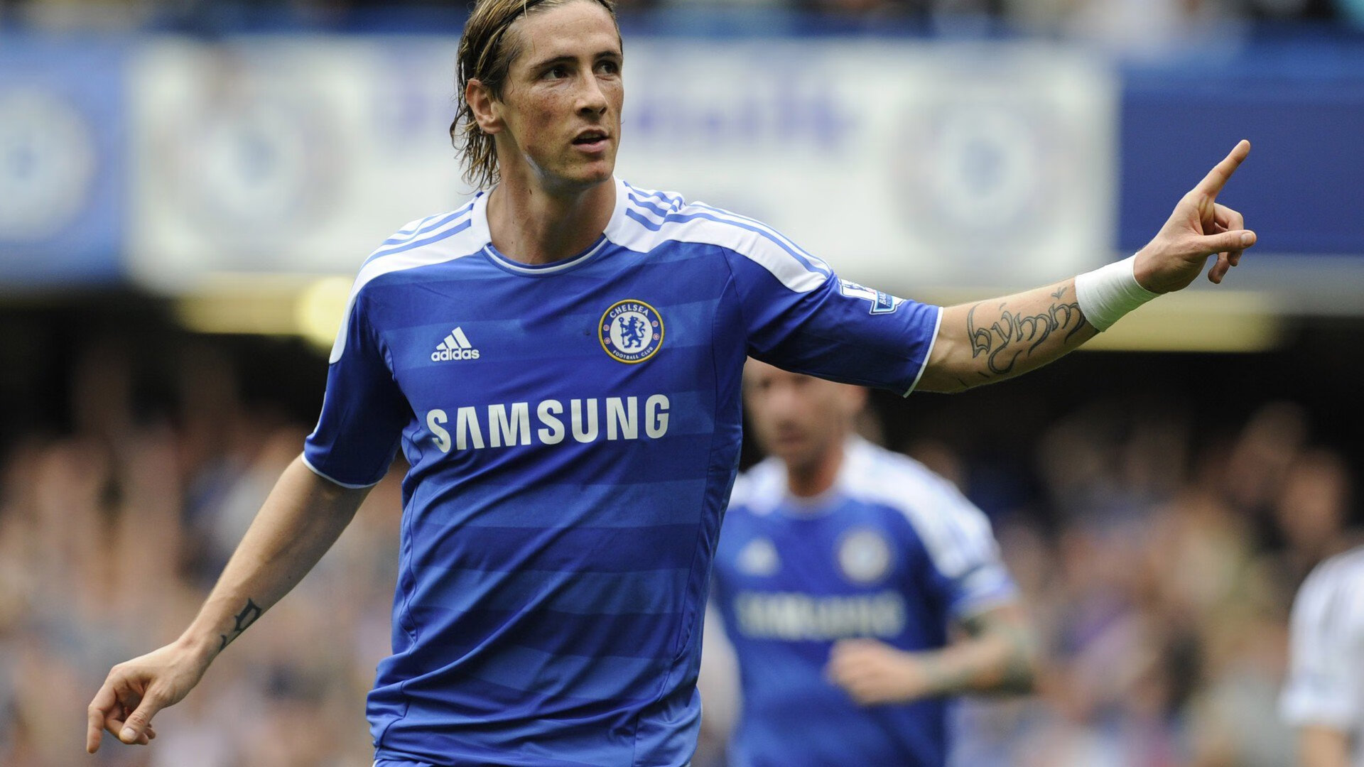 德甲防守战术调整对中场控制力的影响分析，德甲中场球员